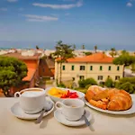 Belvedere Hotell 4*