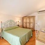 Belvedere Hotell 4*