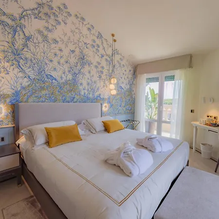 فندق Belvedere 4*
